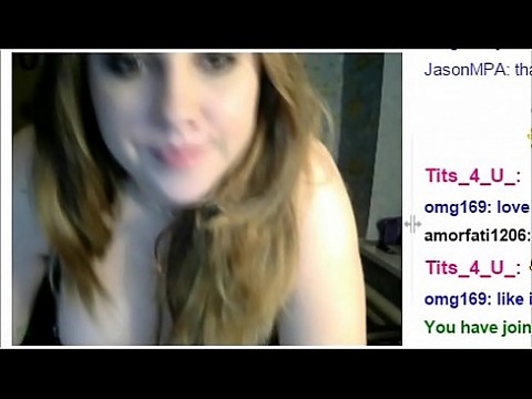 Tits 4 U Showing her sexy body!