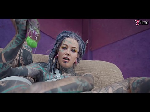 тяжелая татуированная девушка ANUSKATZZ / DAP, ANAL, глотание, зияние, пролапс, раздвоение языка, минет - (гот, панк, альтернативное порно) ZF006 2 мин.