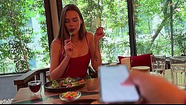 Рискованное свидание в магазине Lush 3 – Меня чуть не застали за тем, как я кончал в магазине. 13 мин.