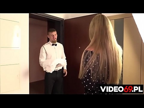 POLSKIE MAMUŚKI - МОНИКА - Мальчик из обслуги - Подарок-сюрприз 10 мин.