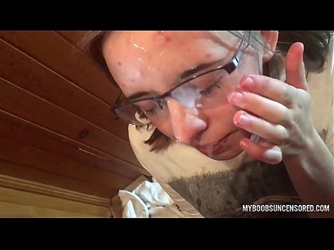 Подборка двух минетов со мной, ботаничка с камшотом на лицо и в очках 4 мин.