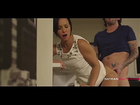 Похотливая русская милфа Alysa Gap трахнута двумя ебарями, Яном Скоттом и Люком Хотродом - тизер 4K 15 мин.