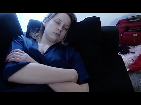 Пасынок трахает ленивую мачеху, превью 7 мин.