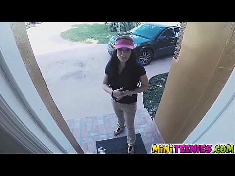 Кимбер рот и лицо были полны спермы 6 мин.