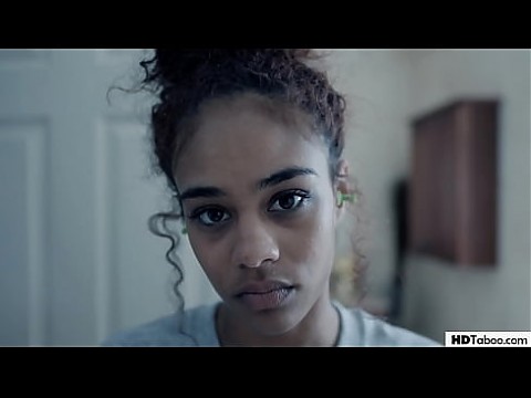 Коронавирус не может помешать жене заниматься сексом (с курьером) - Джейк Адамс и Скарлит Скандал 6 мин.