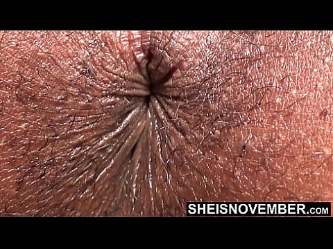 Крупным планом толстая задница, волосатая дырка в говне, сфинктер, черная попка, подмигивающая от Sheisnovember, молодая чернокожая киска и половые губы, HD, тыкаясь внутрь и наружу, с крошечными волосатыми вокруг ее ануса, анальный фетиш от Msnovember 21