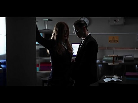 Избалованная непослушная рыжеволосая девушка, застывшая во времени, получает урок от занудного одноклассника - Сексуальный фетиш с остановкой времени 16 мин.