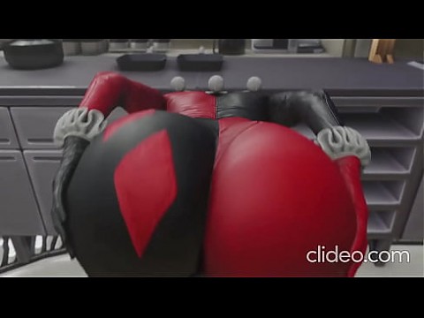 Harley Quinn makes her fat ass shake 6 мин.