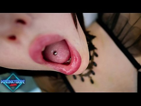 EXQUISITE VOYEUR BLOWJOB IN FRONT OF NEIGHBORHOOD