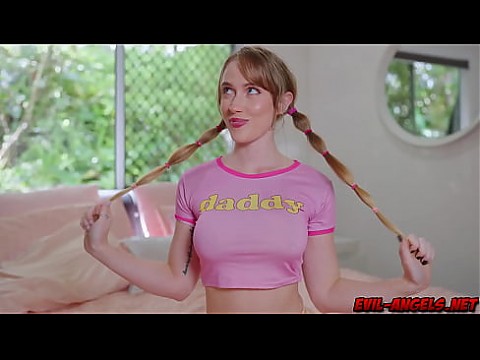 Evil-Angels.net - I love you Scarlet Chase! You are my favorite across any category of performer! From teasing to crushing anal porn. You win it all! 6 мин.