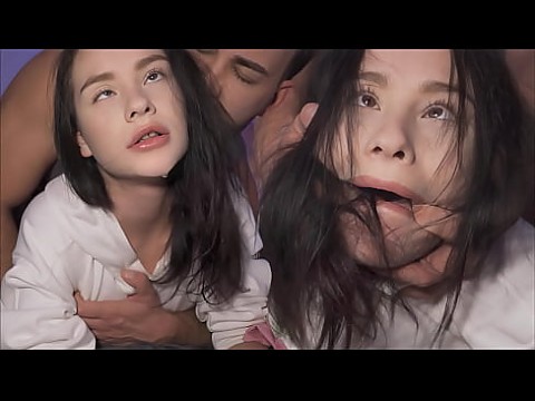 18-летнюю молодую женщину Matty УНИЧТОЖАЮТ в грубом собачьем стиле - множественные оргазмы с закатыванием глаз, экстремальный сквирт 12 мин.