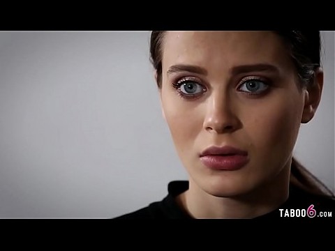 Сводный брат полностью контролирует свою молодую сводную сестру 6 мин.