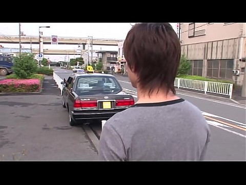 Симпатичная девушка начинает работать таксистом, чтобы воплотить в жизнь свои неприятные поллюции, полный JAV-фильм без цензуры 67 мин.