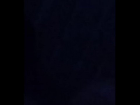 Сосу мой член во время фильма 52 сек.