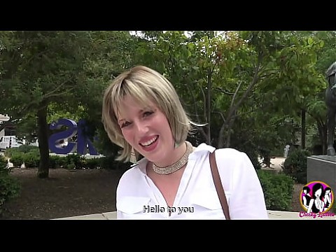 Сногсшибательная милфа-блондинка с большими сиськами и задницей хардкорно трахается! 15 мин.