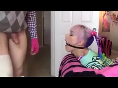 Сука выебанная в рот 16 мин.