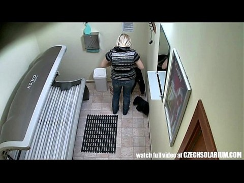 Скрытая камера в публичном солярии 10 мин.