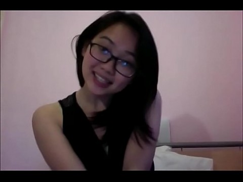 Симпатичная и сексуальная азиатская тинка Harriet Sugarcookie 2 мин.