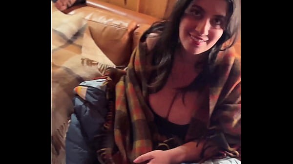 Сексуальное свидание у камина с Рокси Синнер и Сарой Арабич 7 мин.