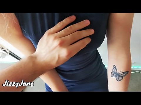 Школьная учительница заставляет ученицу кончить ей в трусики и подтягивает их вверх 9 мин.