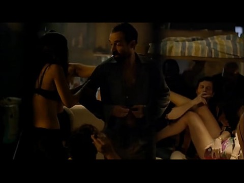 Женщина Melao занимается сексом в 1 против всех 2 мин.