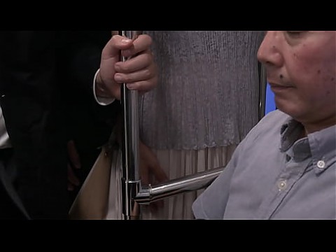 Замужняя женщина-растлитель натренировала пятидесятилетнюю мать-Мияко Хори 15 мин.