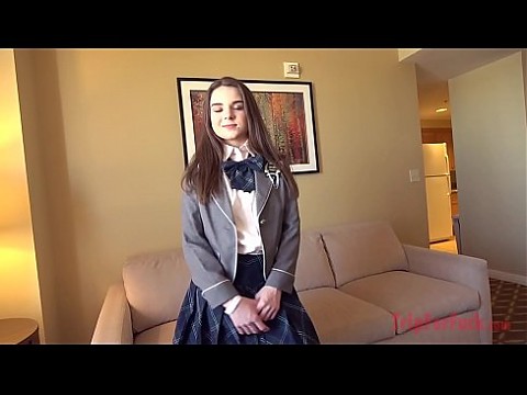 Я надел школьную форму на девушку, которой только исполнилось 18 лет 10 мин.