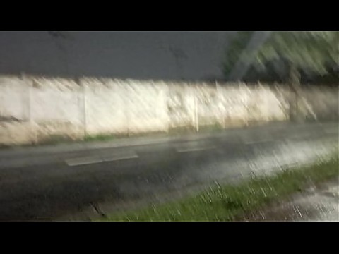 Я рискнул подрочить на остановке рядом с рыжеволосой девушкой! 9 мин.