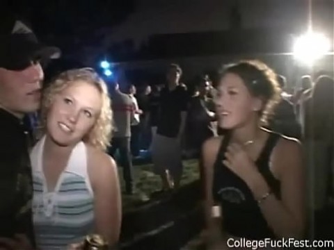 Юную шлюшку глубоко трахнули сзади 6 мин.