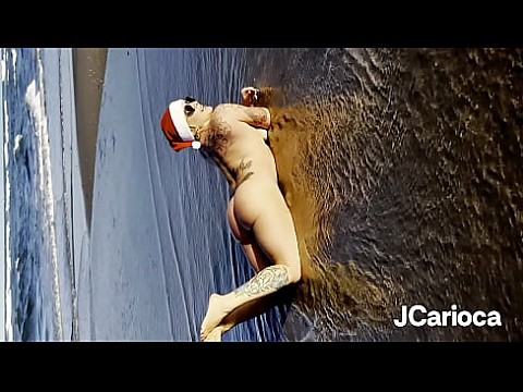 Я застала госпожу Клаус за подготовкой к раздаче подарков, и я стала первой, кто их получил. 10 мин.