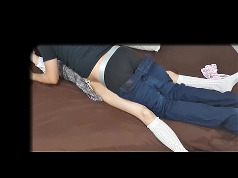 colegiala usada, es grabada por una camara espia 6 мин.