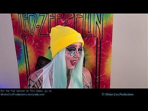 Чумовые клоуны хардкорно трахаются за кулисами после шоу - Mrxmrscox 7 мин.