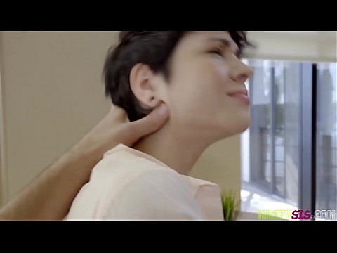 Cadey Mercury, ее сводный брат снимает с нее трусики и скользит 8 мин.