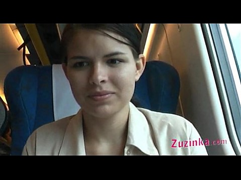 Обнаженная киска в переполненном поезде 6 мин.