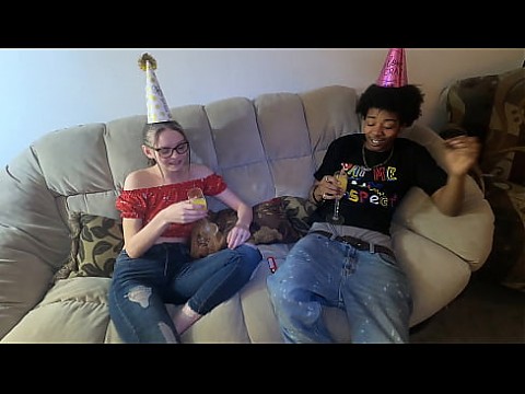 Она думала, что я шучу! Анальный трах в жопу на новогодней вечеринке (Jessae Rosae x Savory Father) 10 мин.