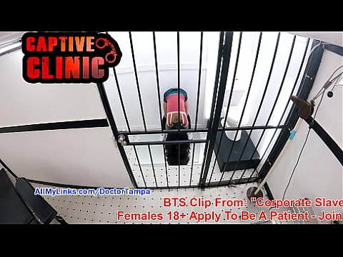 Обнаженная за кулисами Жасмин Роуз в корпоративных рабах, предварительные обсуждения Смотреть весь фильм на CaptiveClinic.com 9 мин.