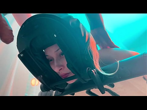 Он трахнул свою клиентку на массажном столе, и оказалось, что она была чьей-то женой! 17 мин.