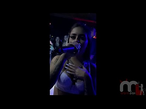 Mesmo gravida fui no show da Mc Mirella na Enigma Club e fodi com desconhecidos.