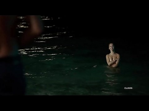 Молодая девушка дает пожилой Лоле Ле Ланн 9 мин.