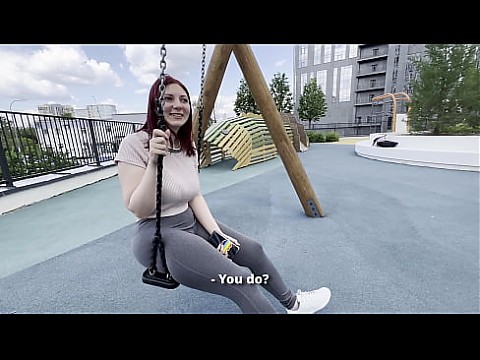 Меня встретила фанатка и помогла снять новое видео, используя все возможности моей мокрой тугой киски 18 мин.