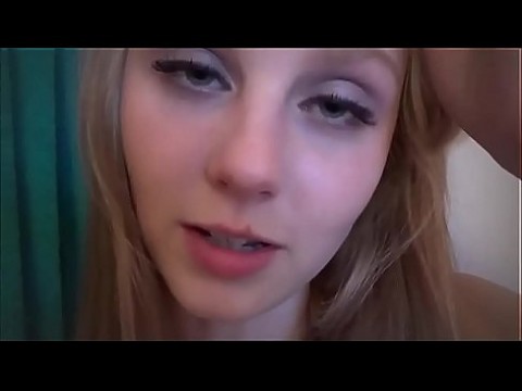 Миниатюрная юная блондинка трахает отчима 12 мин.