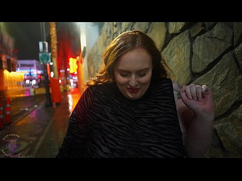 Миа Диор трахается через несколько мгновений после того, как подружилась со странным парнем возле отеля Grand Downtown в Лас-Вегасе, штат Невада 7 мин.