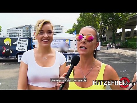 Девушка-геймер Энни Аврора трахается с незнакомцем