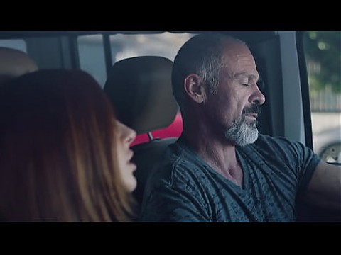 Дочь застукала ее отец отсасывающий фотограф 9 мин.