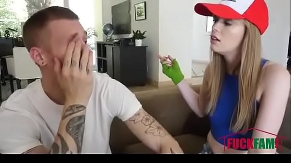 Долли Ли на тренировке моего сводного брата Pokemon GO на GotPorn (5720999) 8 мин.