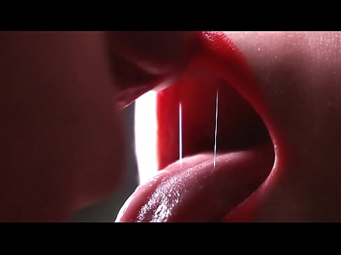 Фетиш ебут киску крупным планом. Кончил на красные губы помадой. Замедленное движение 34 мин.