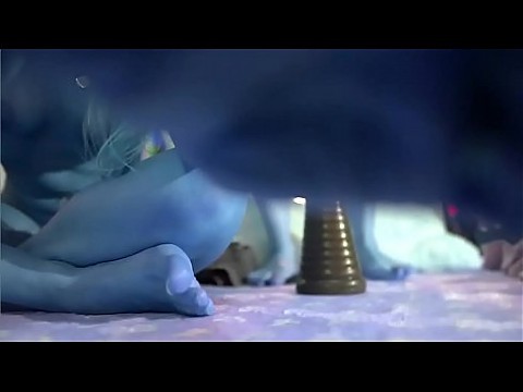 Russa brincando com os consolos mais uma vez